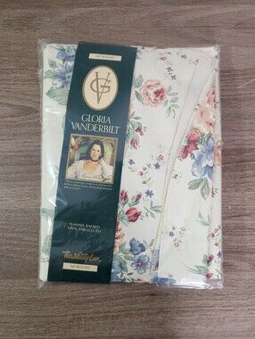 Vintage Gloria Vanderbilt Round 60" Flannel Backed Vinyl Tablecloth